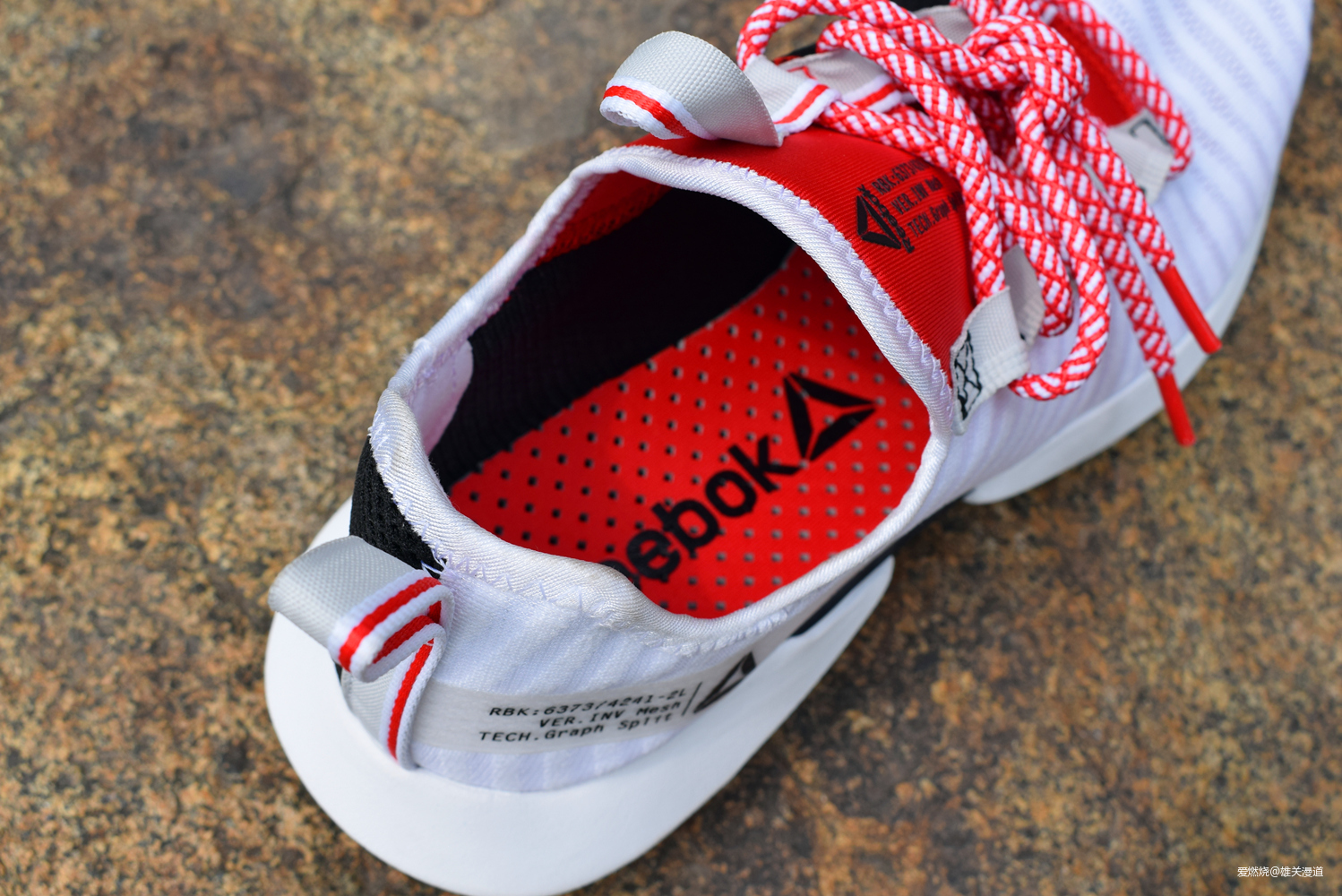 跑鞋潮鞋之间的无缝切换——Reebok Sole Fury跑鞋