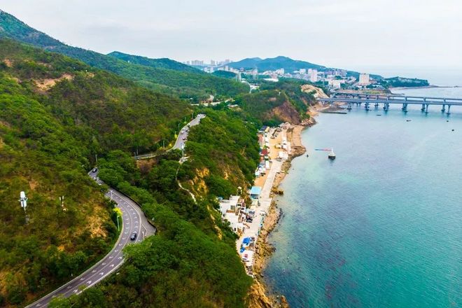 越过山丘，在大连