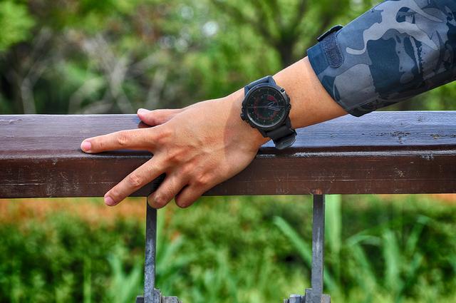 COROS VERTIX，这可能是史上最“硬核”的户外智能手表之一了