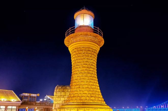 越过山丘，在大连