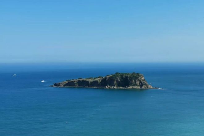 越过山丘，在大连