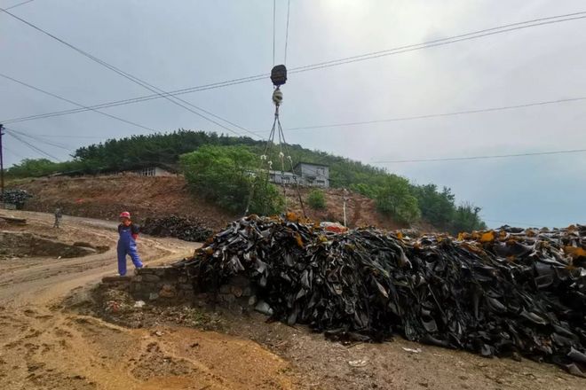 越过山丘，在大连