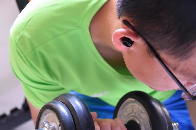 戴上就不会掉的蓝牙耳机，推荐给跑者们看看，南卡N2真无线蓝牙运动耳机