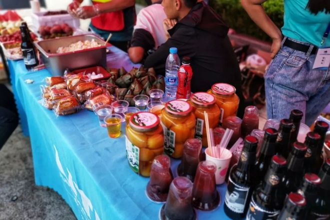 越过山丘，在大连