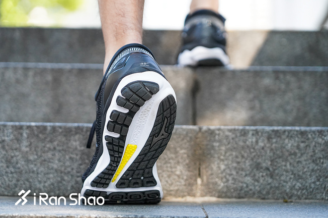 跑鞋 | 鞋面缓震双升级 MIZUNO WAVE SKY 3