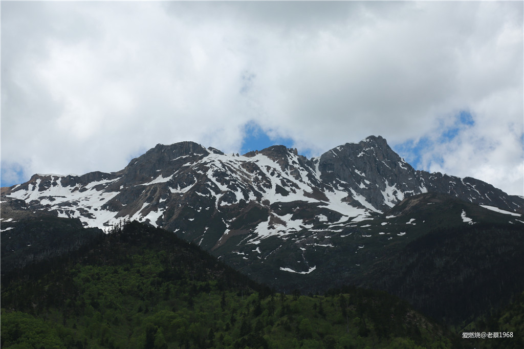 红衣穿越200里，依杖轻歌梅里行 高龄跑渣渣梅里MEM101流水赛记