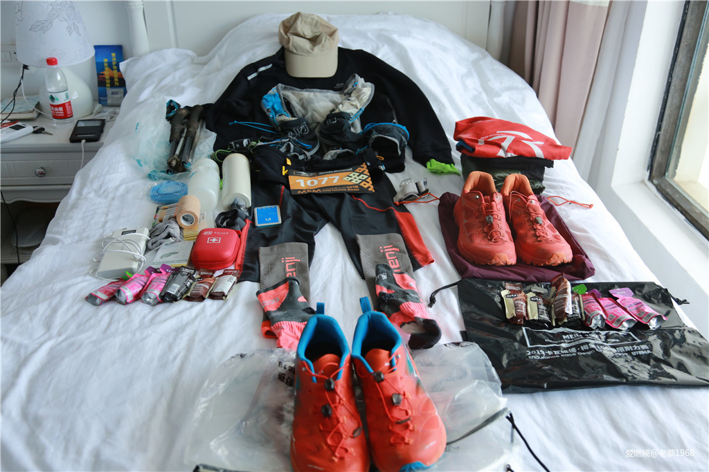 红衣穿越200里，依杖轻歌梅里行 高龄跑渣渣梅里MEM101流水赛记