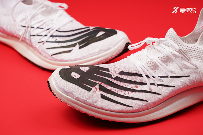 跑鞋 | 超级中底来袭 New Balance FuelCell Rebel评测
