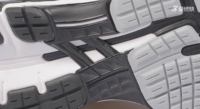 跑鞋 | ASICS最强稳定系跑鞋 KAYANO 26评测