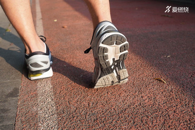 跑鞋 | ASICS最强稳定系跑鞋 KAYANO 26评测
