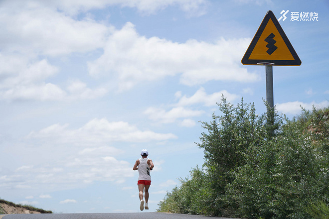 与adidasTERREX一起，越山向海