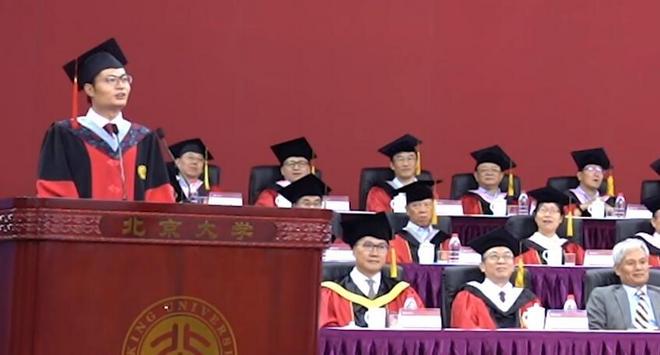 谢震业两百米破亚洲纪录 | 跑圈十件事