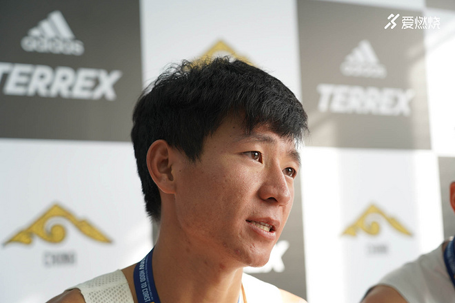 与adidasTERREX一起，越山向海