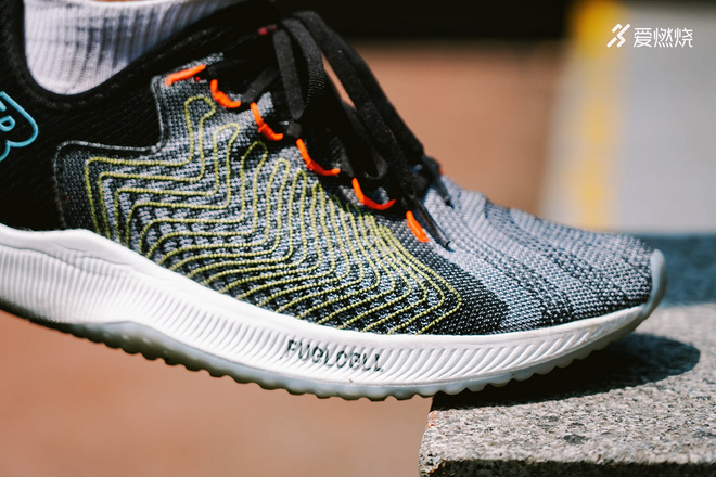 跑鞋 | 超级中底来袭 New Balance FuelCell Rebel评测