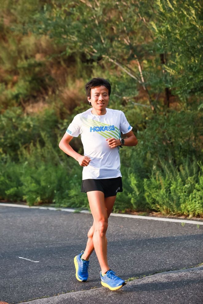 专访 | 爱跑步更要爱生活 冠军背后的故事