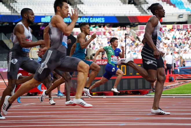 谢震业两百米破亚洲纪录 | 跑圈十件事
