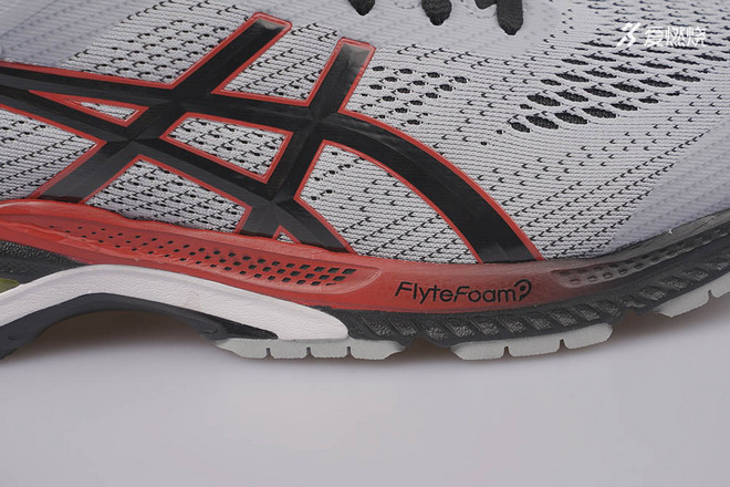 跑鞋 | ASICS最强稳定系跑鞋 KAYANO 26评测