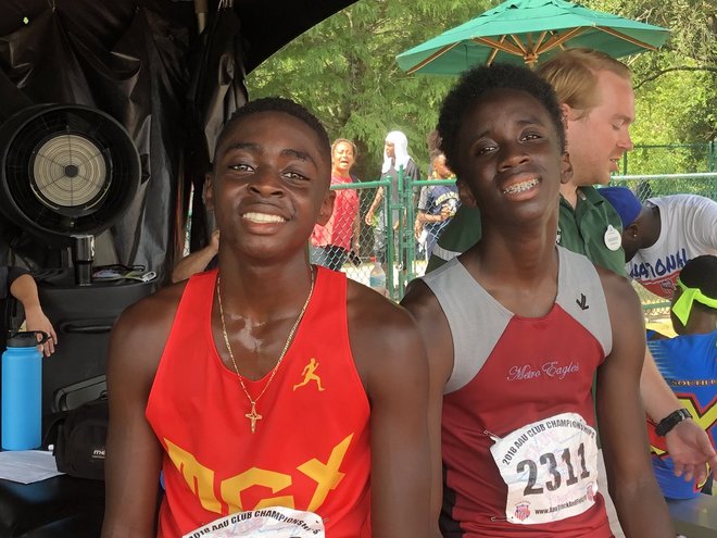 谢震业两百米破亚洲纪录 | 跑圈十件事