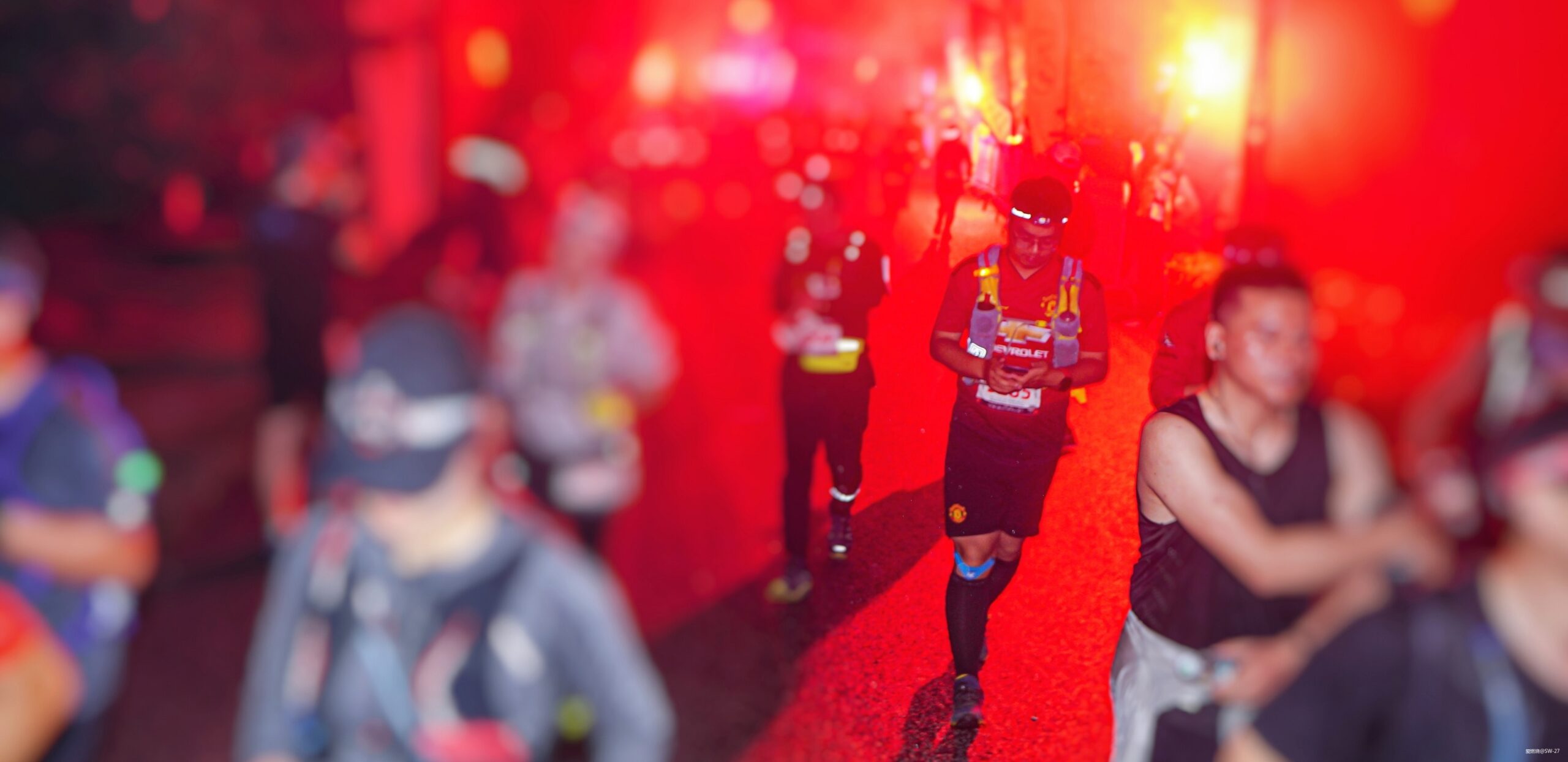 穿过黑暗到黎明，仲夏雨夜姑苏跑山——「锦衣夜行」记