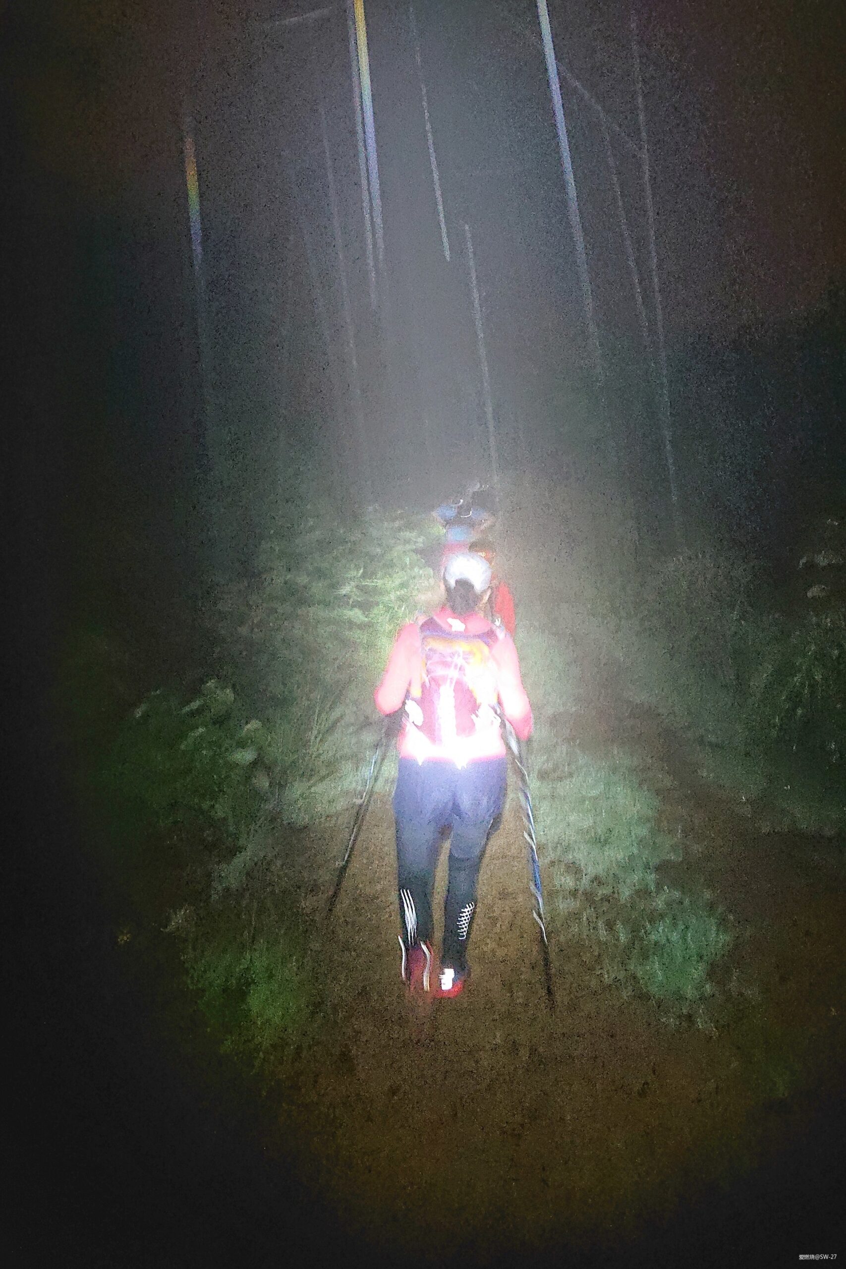 穿过黑暗到黎明，仲夏雨夜姑苏跑山——「锦衣夜行」记