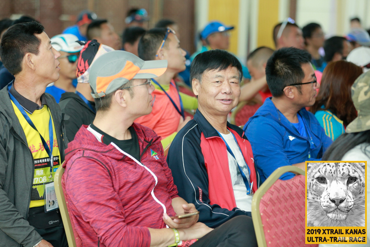 喀纳斯１６８ 在花海中放飞