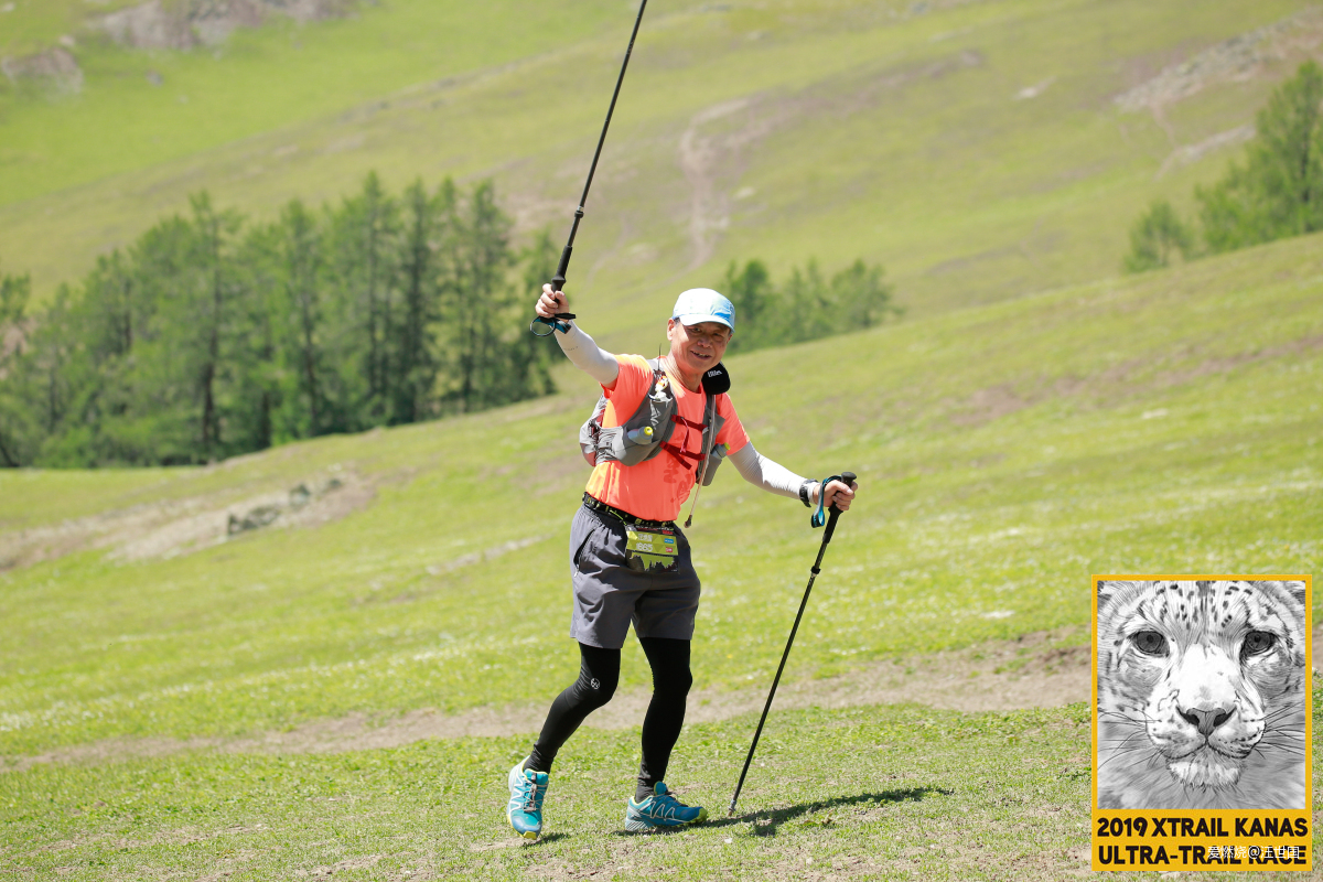 喀纳斯１６８ 在花海中放飞