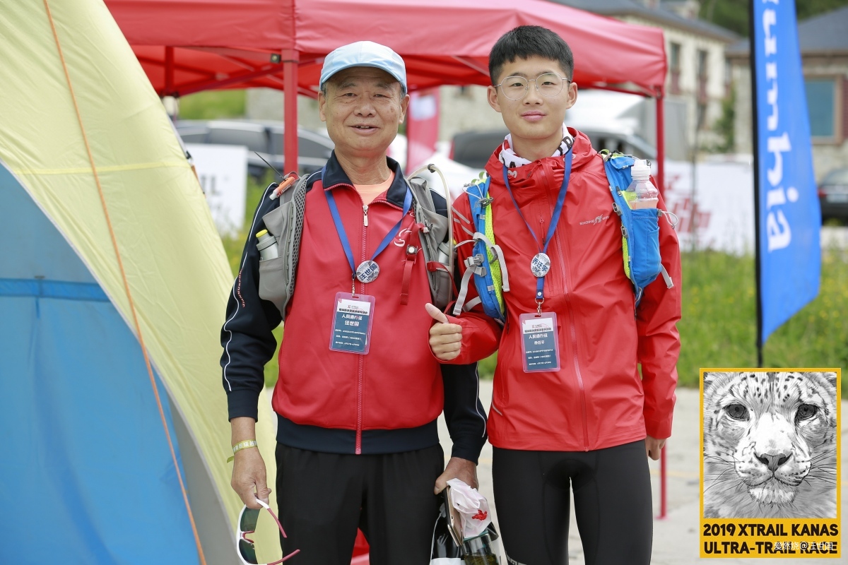 喀纳斯１６８ 在花海中放飞