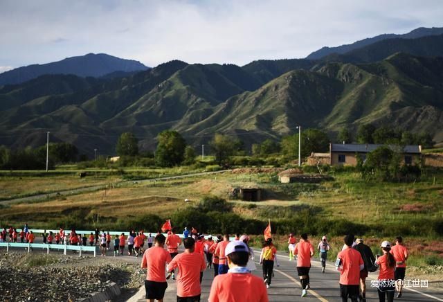 奔跑在希望的原野上——吉木萨尔天山马拉松靠背喀纳斯168