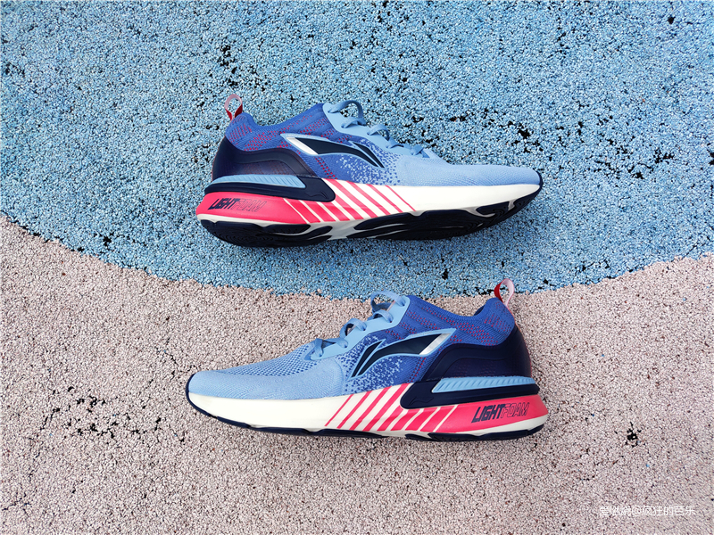 稳若磐石，凭“岚”而立——李宁2019岚跑鞋评测