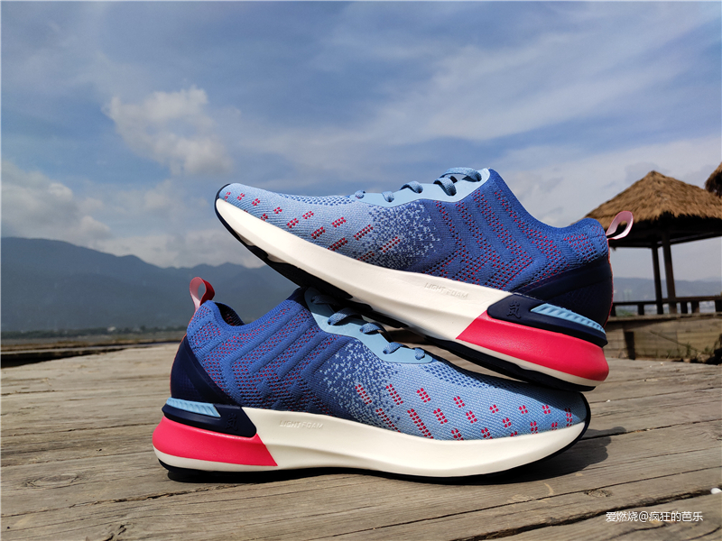 稳若磐石，凭“岚”而立——李宁2019岚跑鞋评测