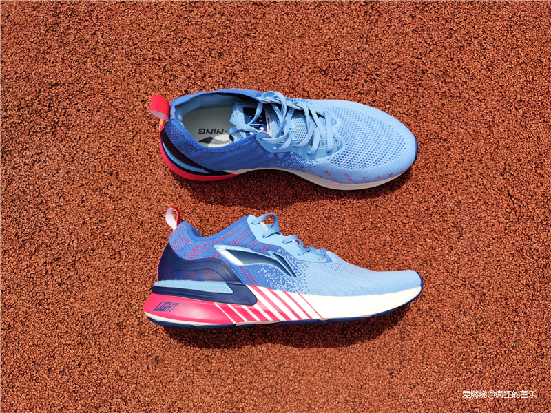 稳若磐石，凭“岚”而立——李宁2019岚跑鞋评测
