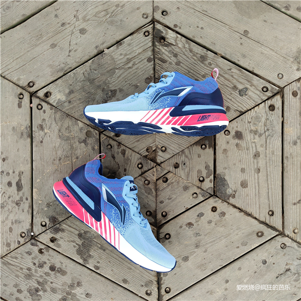 稳若磐石，凭“岚”而立——李宁2019岚跑鞋评测