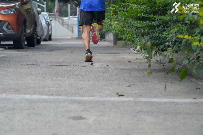 跑鞋 | 驱雷掣电 New Balance FuelCell Propel评测