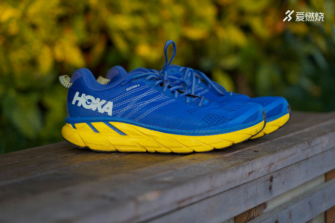 跑鞋 | 想体验踩弹簧感？超强缓震跑鞋 Clifton 6评测