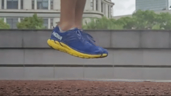 跑鞋 | 想体验踩弹簧感？超强缓震跑鞋 Clifton 6评测