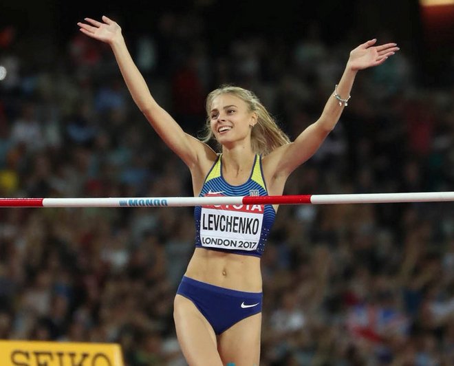 田径场上那些有颜能“打”的女将们