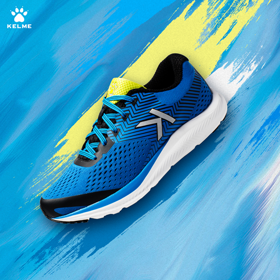 随着军运火炬传递，卡尔美KELME Broadway跑鞋全面上市