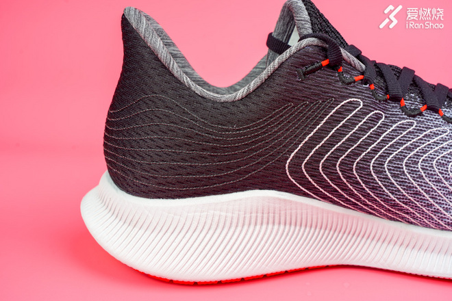 跑鞋 | 驱雷掣电 New Balance FuelCell Propel评测