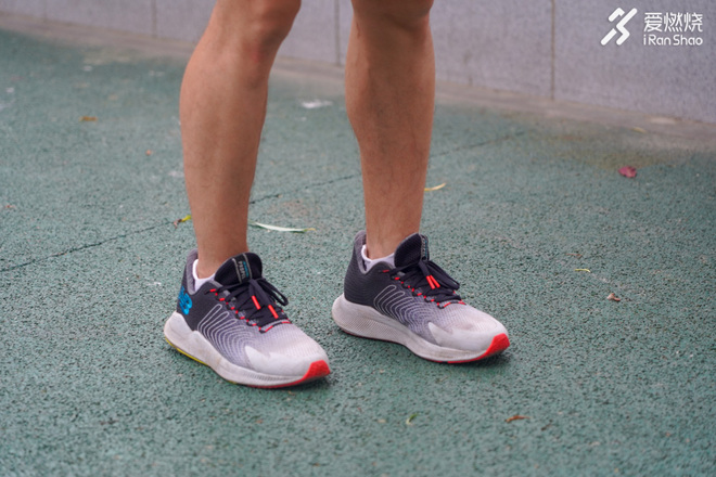 跑鞋 | 驱雷掣电 New Balance FuelCell Propel评测