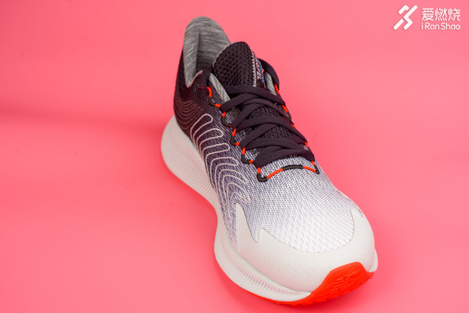 跑鞋 | 驱雷掣电 New Balance FuelCell Propel评测