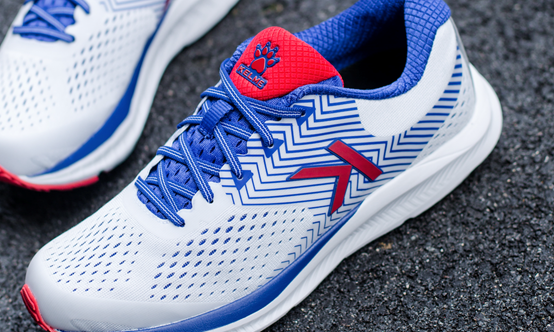 随着军运火炬传递，卡尔美KELME Broadway跑鞋全面上市