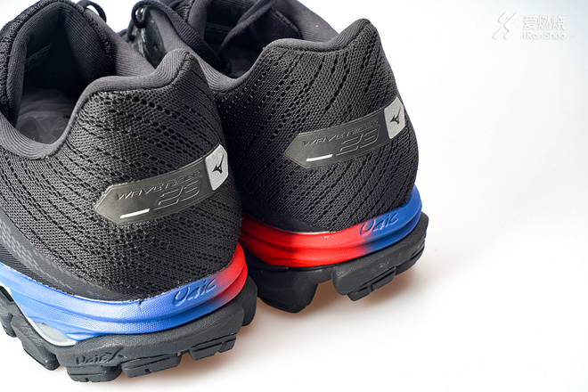 开箱丨MIZUNO WAVE RIDER 23 精益求精的专业跑鞋