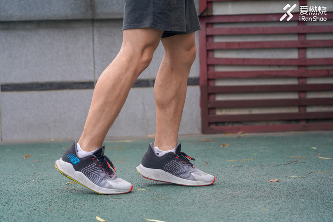 跑鞋 | 驱雷掣电 New Balance FuelCell Propel评测