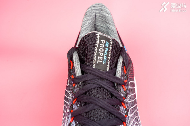跑鞋 | 驱雷掣电 New Balance FuelCell Propel评测