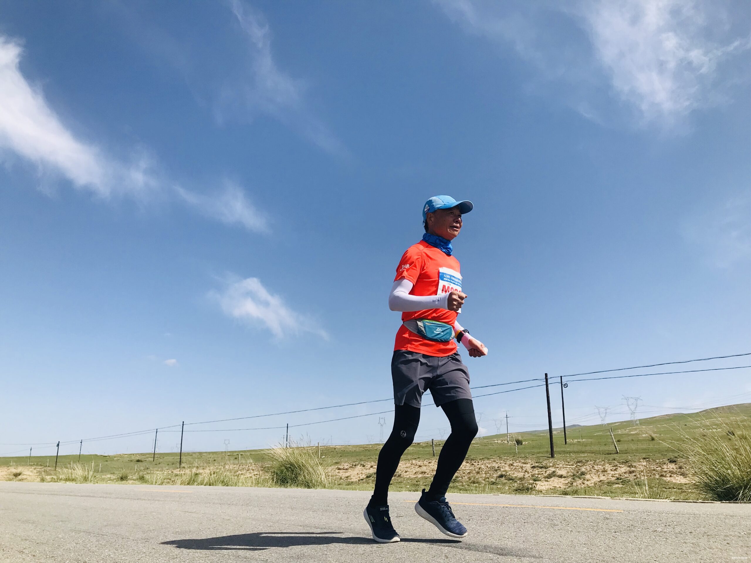 环湖赛道越野风景 五日五马感受很爽