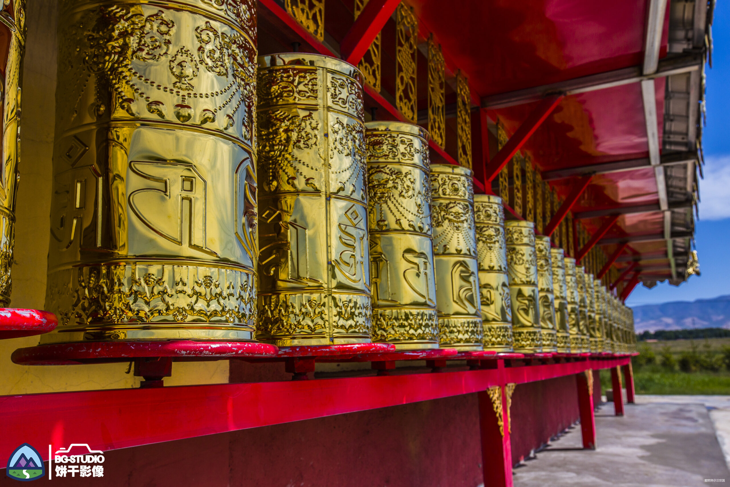 环湖赛道越野风景 五日五马感受很爽