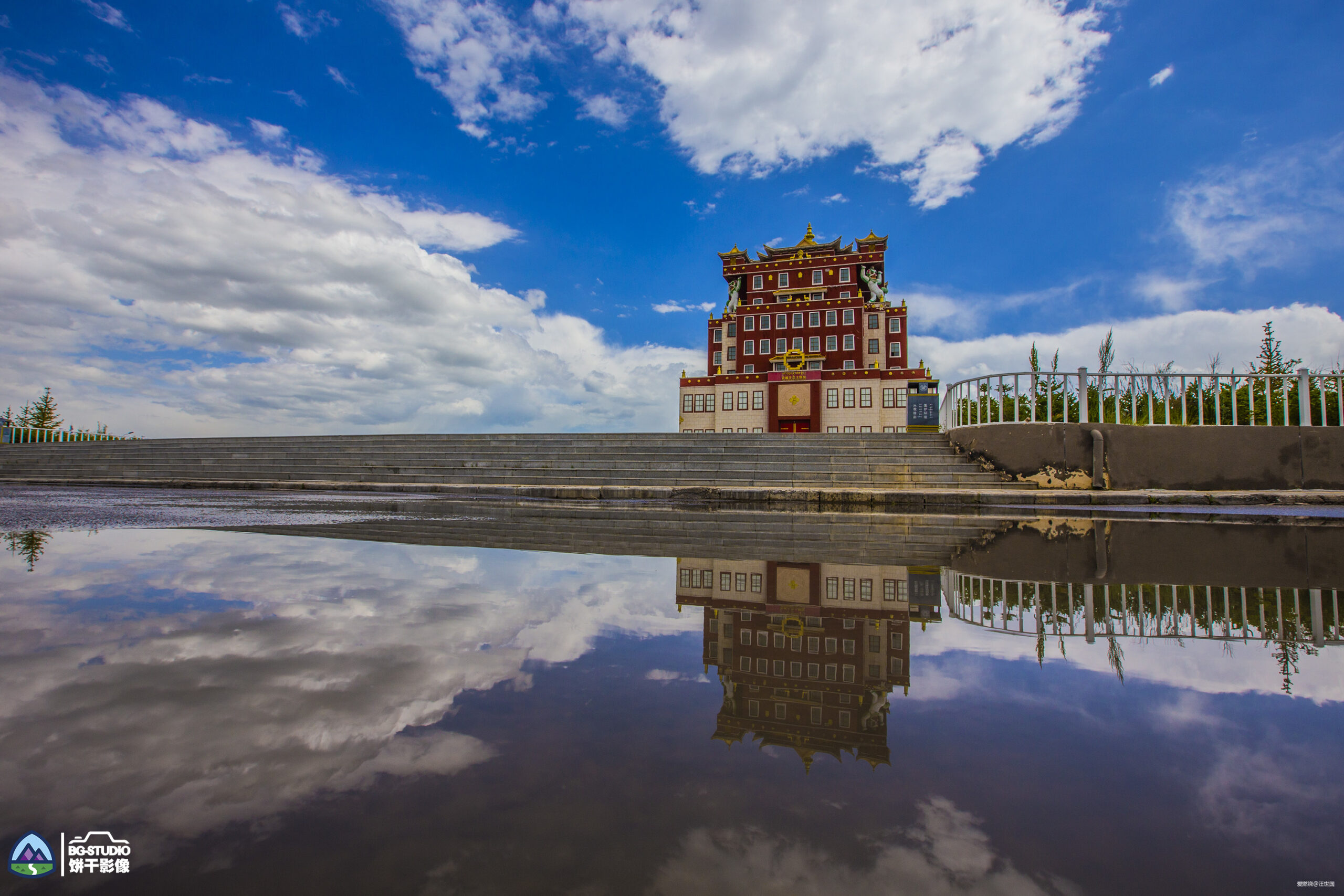 环湖赛道越野风景 五日五马感受很爽