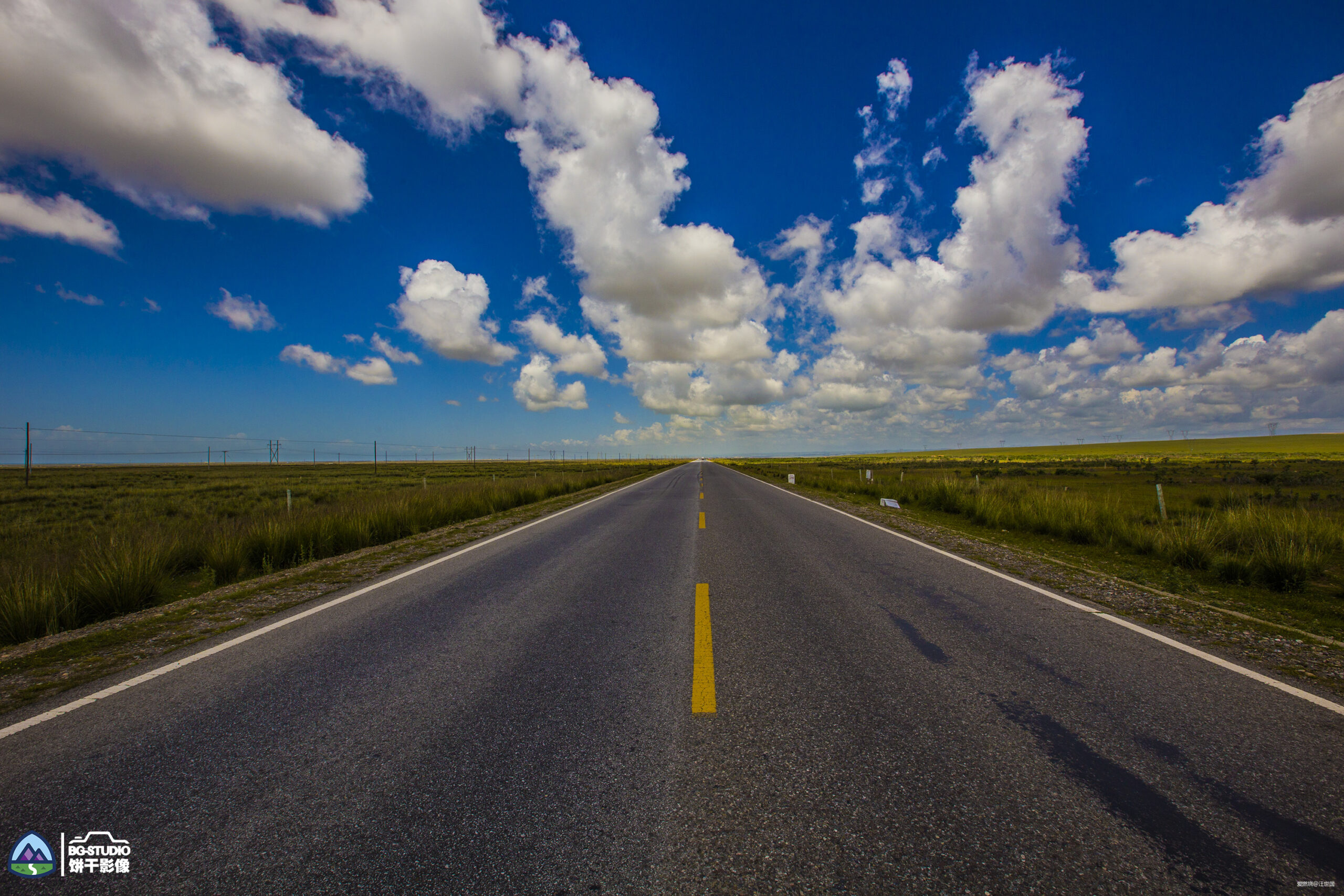 环湖赛道越野风景 五日五马感受很爽