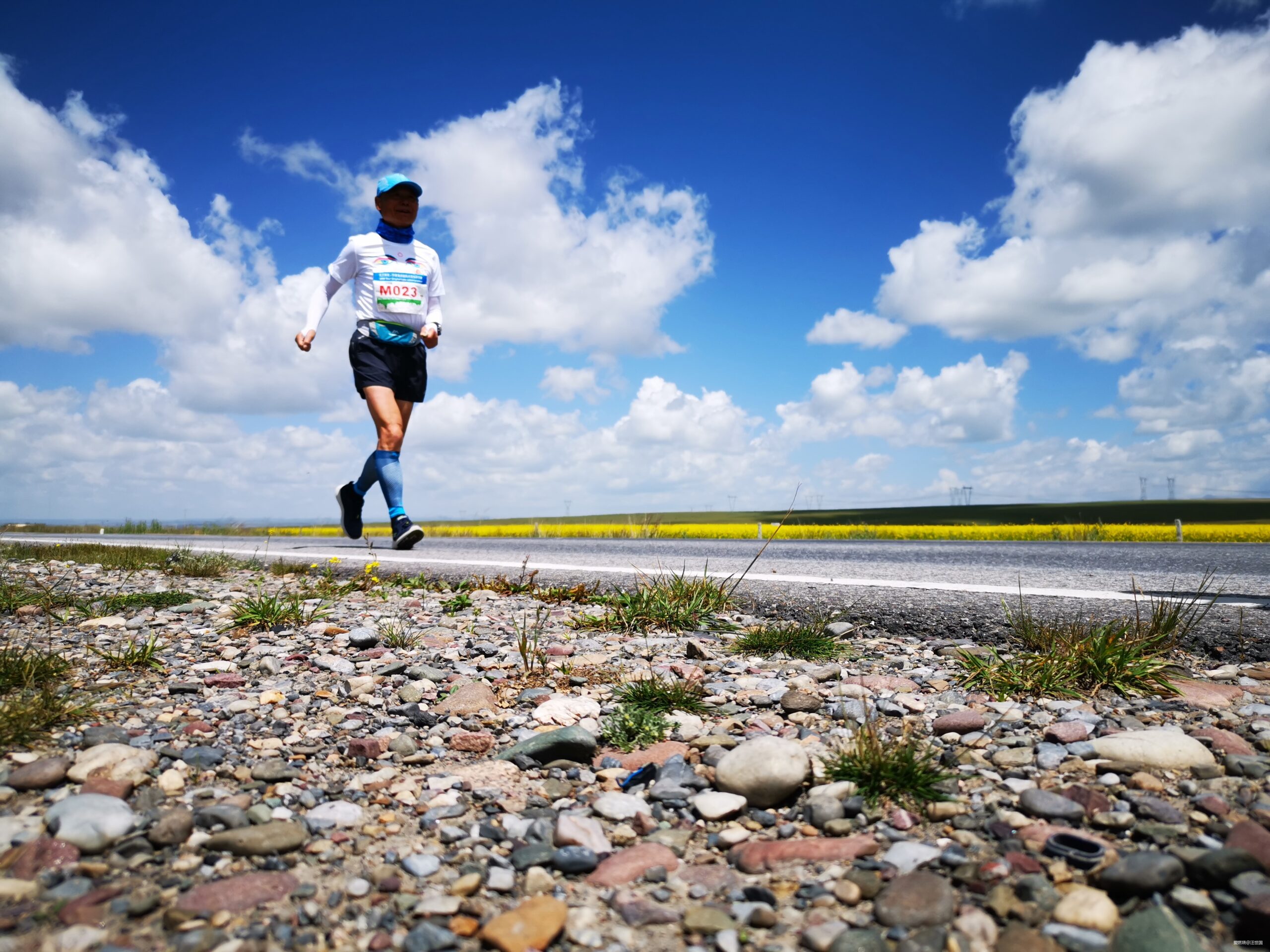 环湖赛道越野风景 五日五马感受很爽