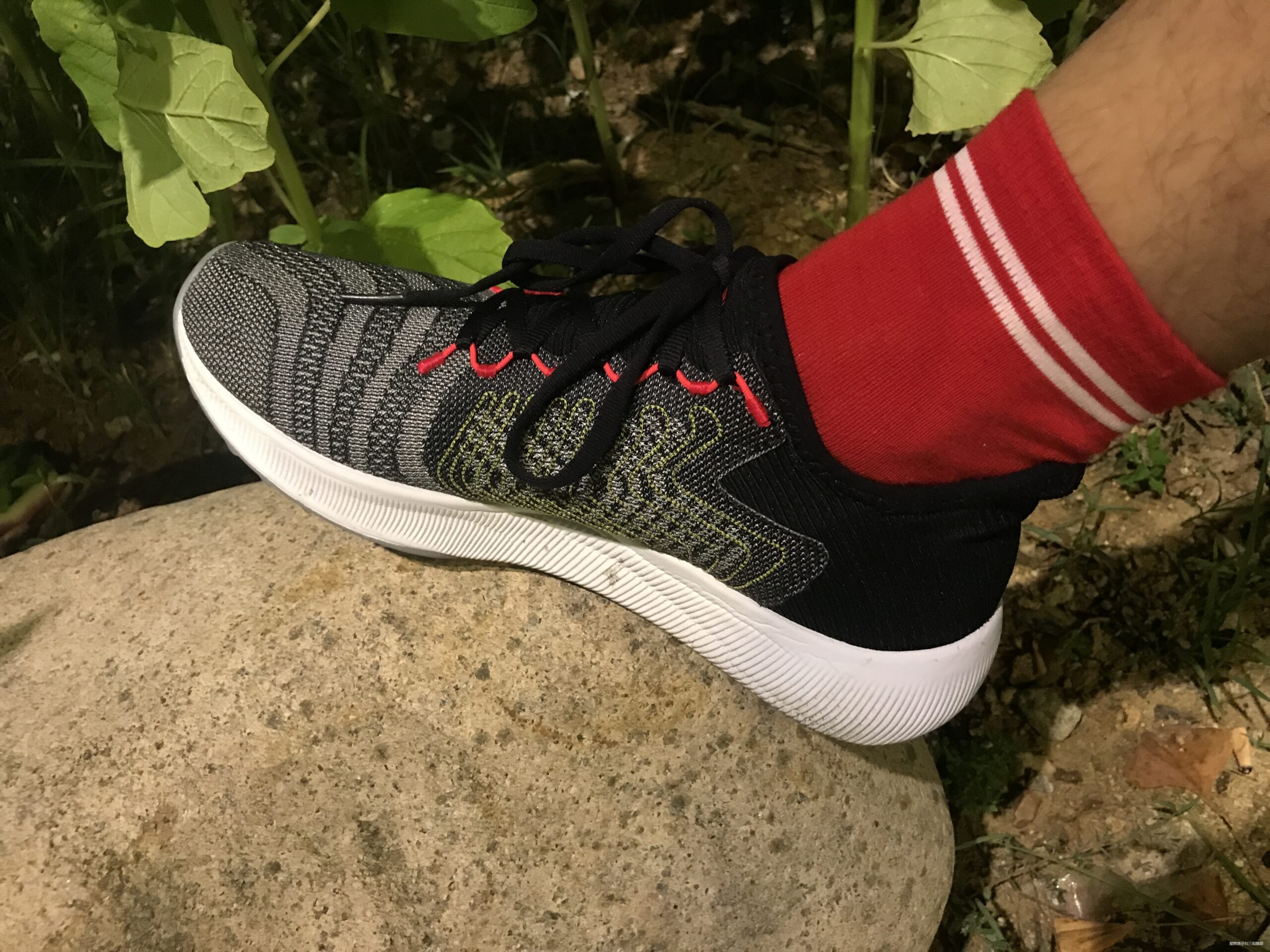 New Balance FuelCell Rebel 足下生风，助力PB